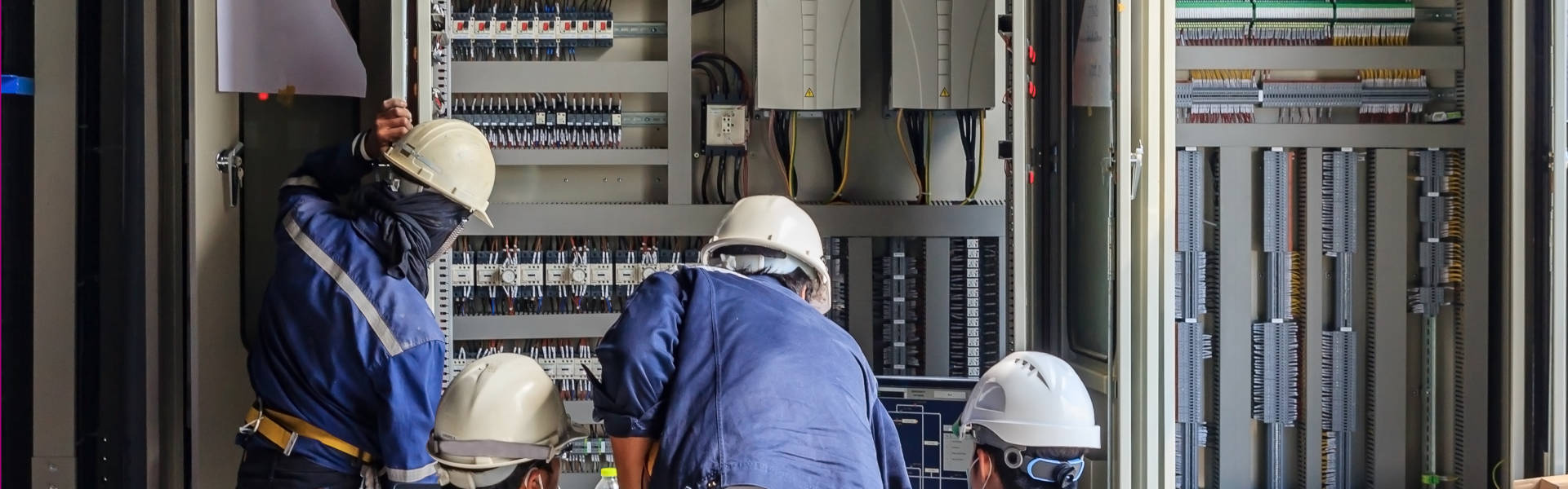 PLC Agency: Programmable Logic Controllers from OMRON, SIEMENS
